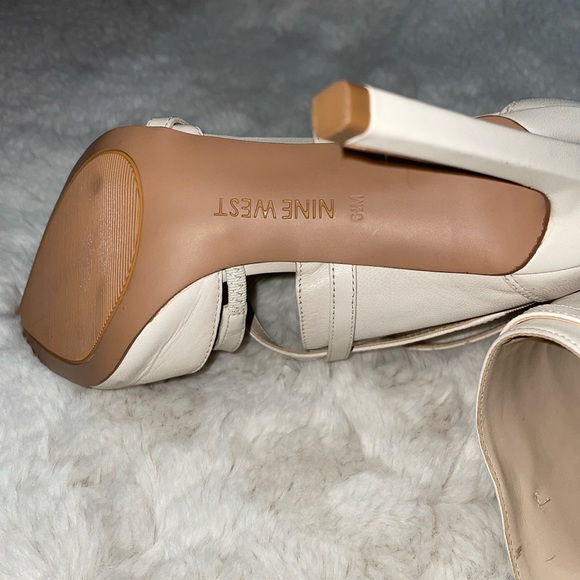 New Nine West Teatime Women's Strappy white Leather Zip Heel Pumps Size 6.5 - Picture 10 of 12